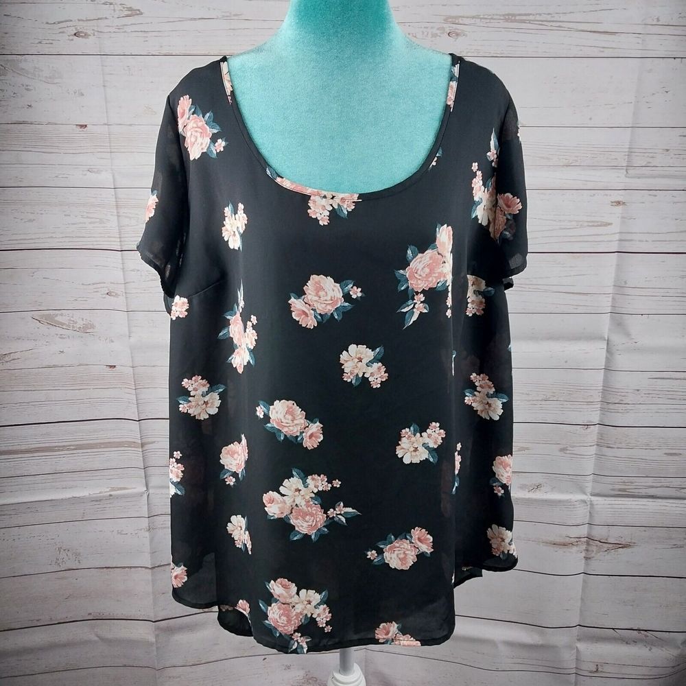 Torrid Black Tunic Pink Floral Blouse Top Pullover Short Sleeve Sz 1 Womens 1X
